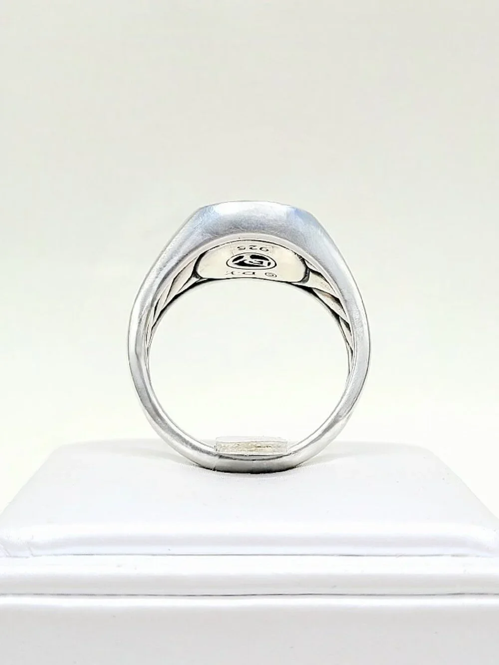 David Yurman Exotic Stone Signet Ring w/ Black Onyx - 16.5mm - Size 12.5